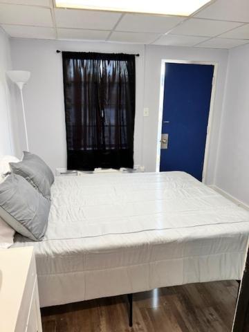 Spruce Pine Inn Экстерьер фото