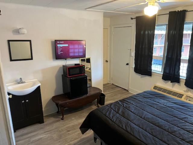 Spruce Pine Inn Экстерьер фото